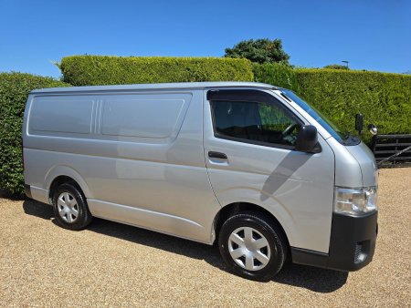 TOYOTA HIACE 2.0 VVTi PANAL VAN AUTOMATIC PETROL 4DR